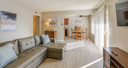 Cozy Fresno Condo w/ Balcony & Pool Access