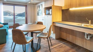 Dining - Apt Equipé | Au Pied des Pistes + Parking Gratuit (Doucy)