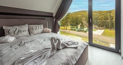 Preciosa casa en Novo Zvecevo con sauna