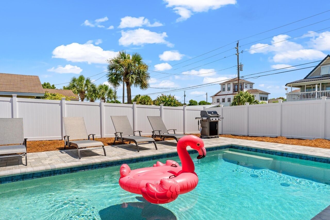 🦩Pet-Friendly Private Home with Heated Pool West PCB ~ 🦩