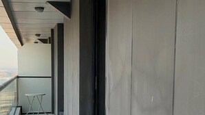 Apartment, 2 Schlafzimmer, Balkon, Stadtblick | Unterkunftsgelände