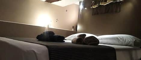 1 chambre, fer et planche à repasser, Wi-Fi, draps fournis