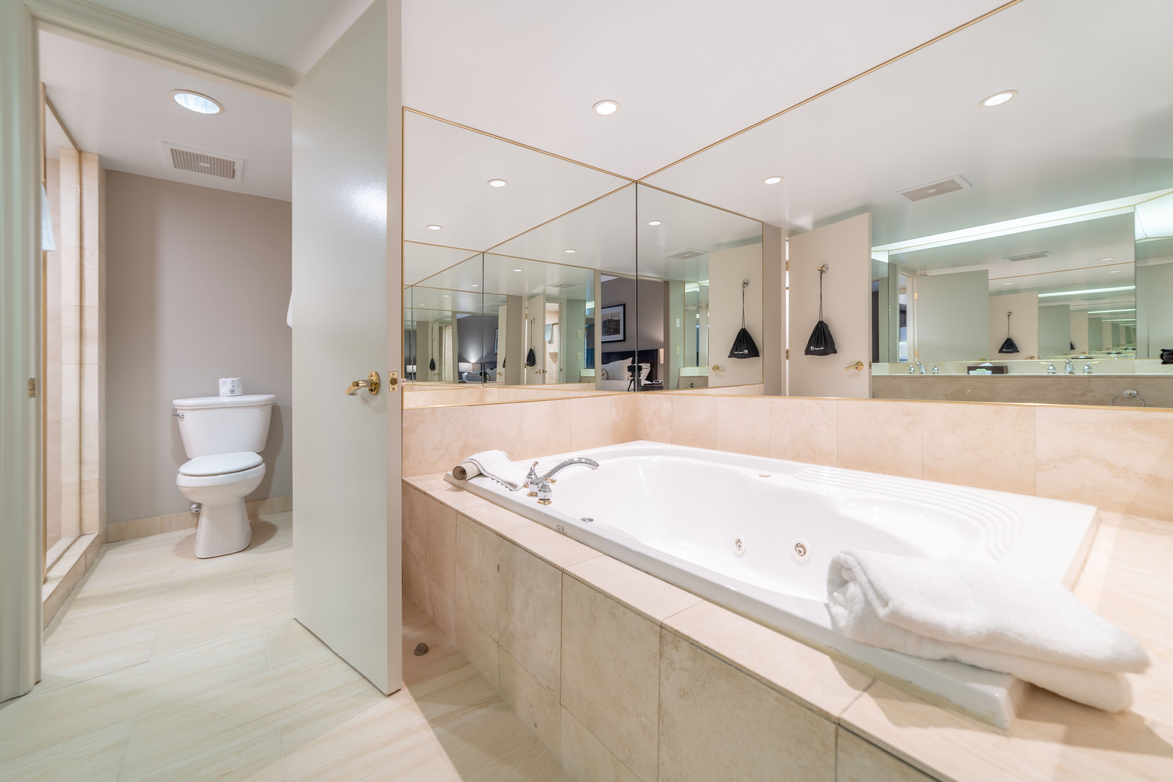 Apartment | Bathroom