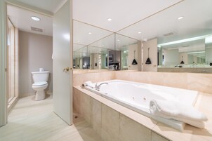 Apartment | Bathroom | Hair dryer