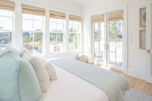 5 bedrooms, iron/ironing board, travel crib, WiFi