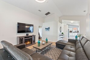 Exterior - Ride Away at Solana Resort by Shine Villas 062 (Davenport)