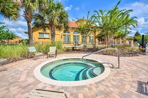 Exterior - Everlasting Summer 5BR Luxury Watersong Resort Villa w/ South-facing Pool, Spa, Game Room, and Office (Davenport)