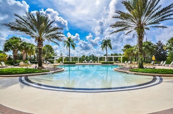 Exterior - Everlasting Summer 5BR Luxury Watersong Resort Villa w/ South-facing Pool, Spa, Game Room, and Office (Davenport)