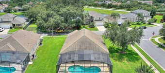Gilded Parasol by Shine Villas Remington Golf 420