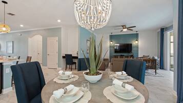 Vila (Stars Align @ Storey Lake by Shine Vi) | Fachada