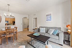 Apartment (Contemporary @Vista Cay By Shine Vill) | Exterior