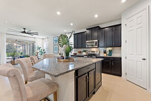 Villa (Monterey Bay at Solara by Shine Villa) | Exterior