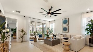 Vila (Monterey Bay at Solara by Shine Villa) | Eksterior