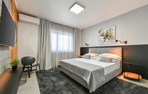 4 chambres, lit parapluie, Wi-Fi gratuit, draps fournis