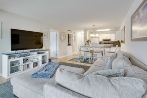 TV - Panama City Beach Bay Point Condo: Close to Golf! (Panama City Beach)