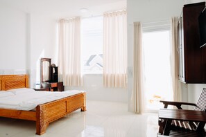 City Room, 1 King Bed