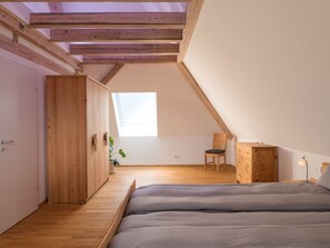 2 Schlafzimmer, Schreibtisch, WLAN