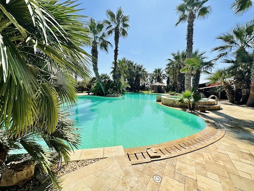 Private Villa with private pool, WIFI, A/C, hot tub, TV, patio, pets allowed, panoramic view