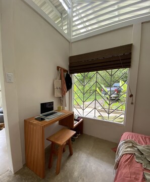 2 bedrooms, desk, free WiFi, bed sheets