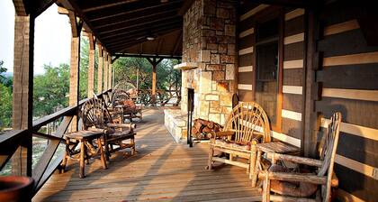Selah Springs Ranch- Large Family Reunion Ranch on the San Saba River- Sleeps 60