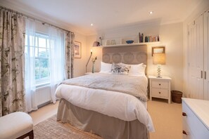 3 soverom, skrivebord, strykejern/-brett og wi-fi