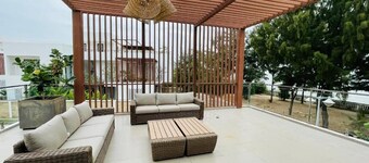 Biệt thự biển Zenna Villas 617