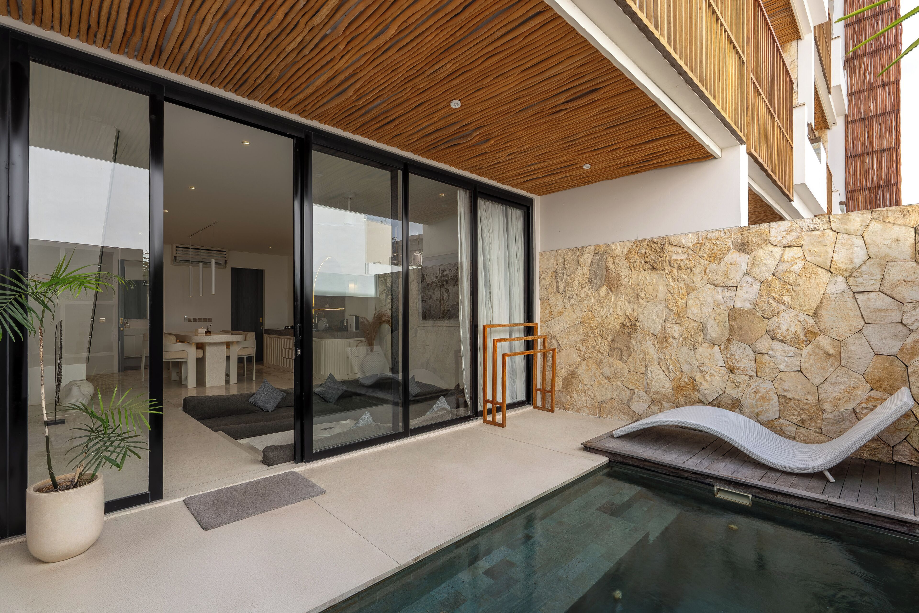 Split Level Apartment | 1 多间卧室、客房内保险箱、办公桌、隔音