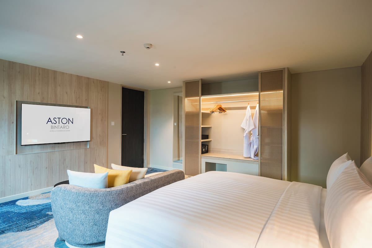 Aston Suite | 1 bedroom, premium bedding, in-room safe, desk