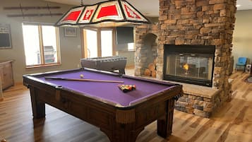 Spielezimmer