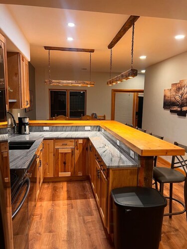 Game Room, Hot Tub, Privacy, Vail to Glenwood