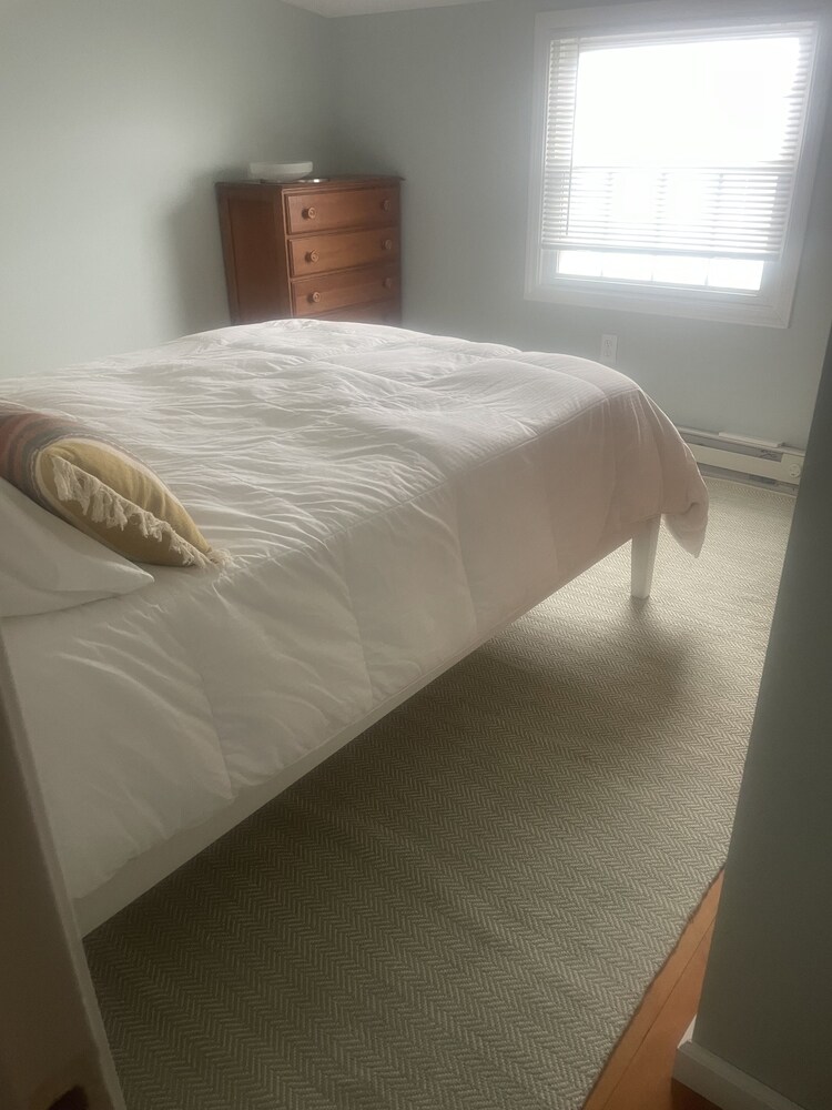 Peaceful quaint lakefront cottage on Lake Ontario Town of Parma Vrbo