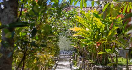 La Village Hill View