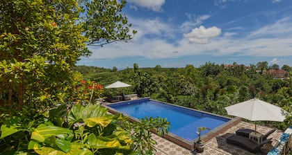 La Village Hill View