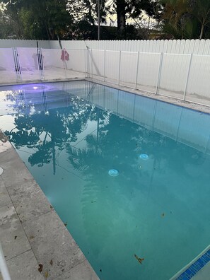 プール