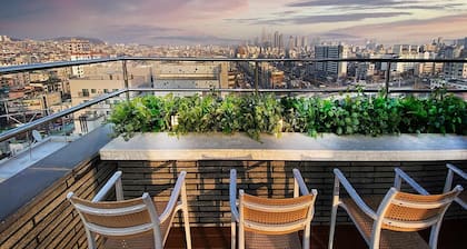 도심 가든풀빌라 이청정(利淸亭)
고층 독채스테이, 가족과의 도심여행
반려동물과의 휴식, 연인과의 추억, 친구들과의 풀파티