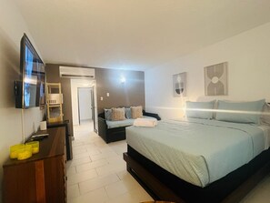 1 bedroom, iron/ironing board, free WiFi, bed sheets - Palmira Studio 1Bed/1Bath (Humacao)