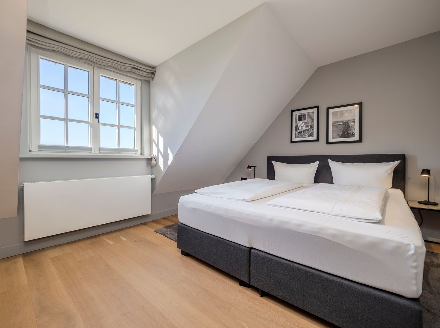 2 Schlafzimmer, Zimmersafe, Schreibtisch, Bügeleisen/Bügelbrett