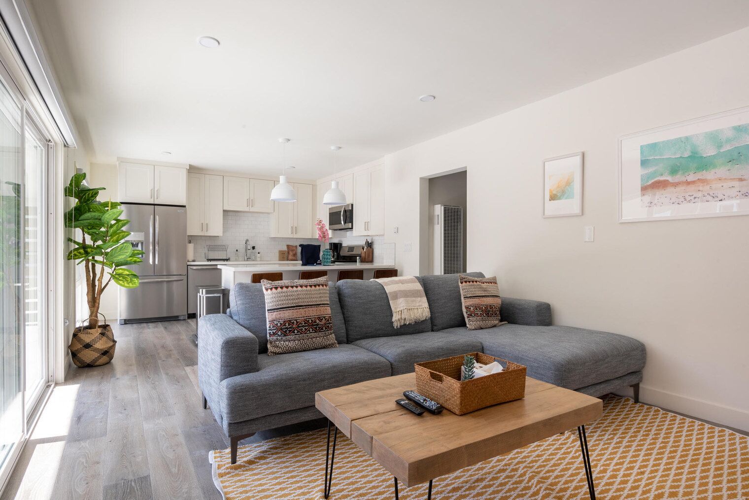Terrific Redondo Beach 2BR, steps to Water & near Pier, by Blueground