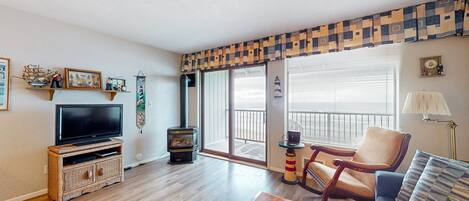 Fernseher, Kamin, DVD-Player