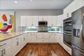 Fridge, microwave, oven, stovetop - VILLA 905 - A half-acre luxury ranch estate in Andreas Hills South Palm Springs (Palm Springs)