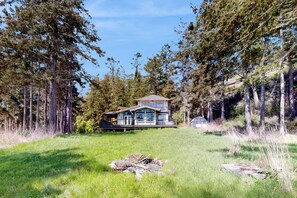 Exterior - Waterview dog-friendly retreat with beach access, hot tub, and large deck (Lopez Island)
