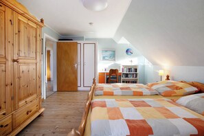2 dormitoris, planxa i posts de planxar, wifi gratuïta i roba de llit
