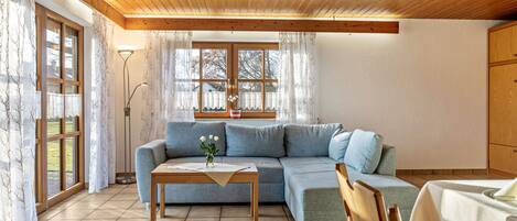 Televisión, tenis de mesa y estéreo