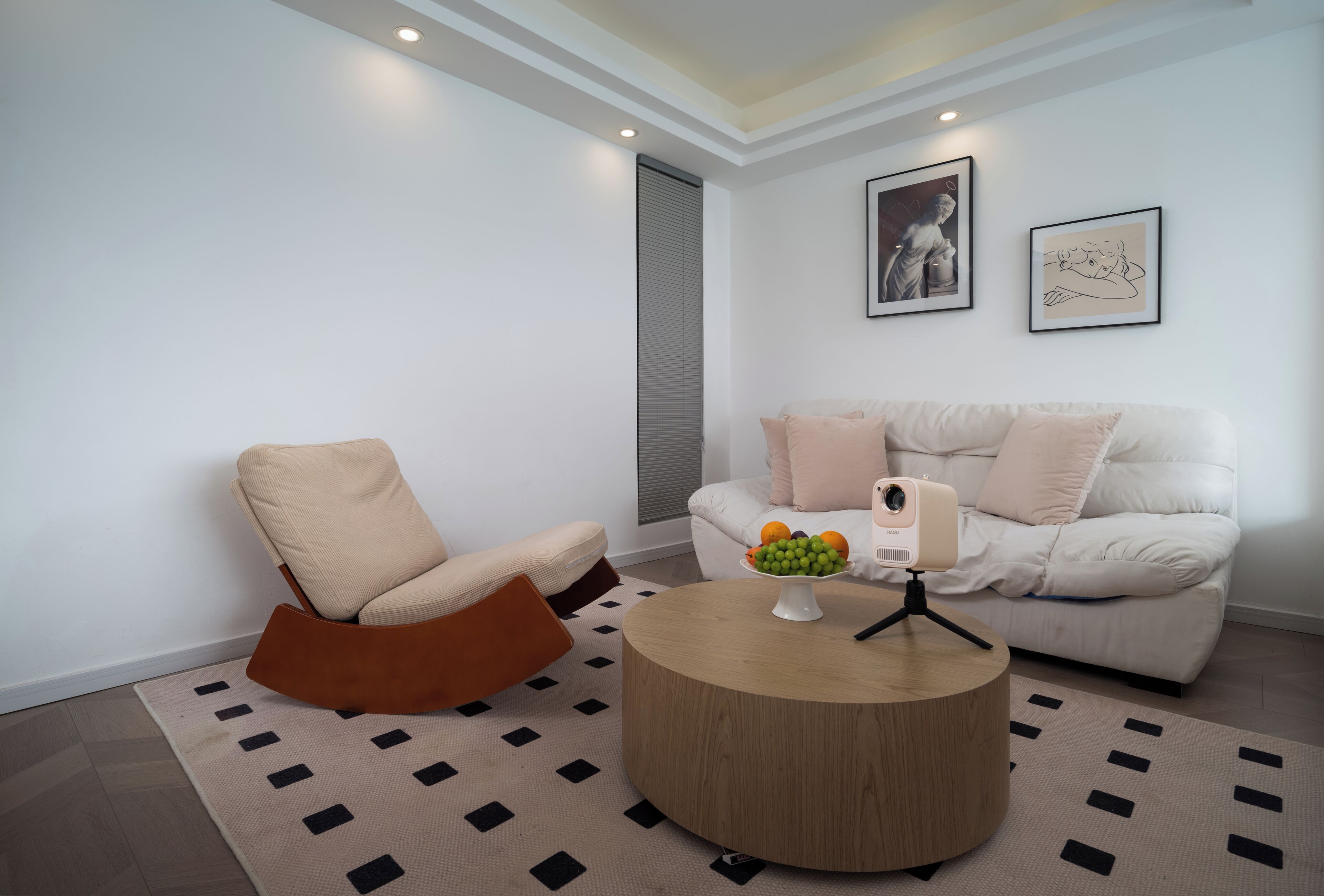 Rom – panorama, 1 kingsize-seng, røyk, sjøutsikt | Oppholdsområde