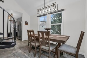 Dining - Downtown 2BD Retreat-Walk Everywhere! (Park City)