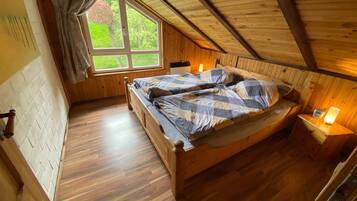 3 slaapkamers, een strijkplank/strijkijzer, gratis wifi