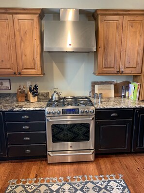 Private kitchen - Summit Duplex in the Woods (Breckenridge)