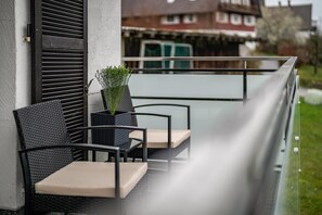 Property grounds - Apartment 'Ferienwohnung Schwarzwald' with Mountain View, Shared Terrace and Wi-Fi (Baiersbronn)