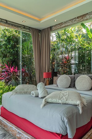 Deluxe Villa - Villa Cempaka Ungu (Seminyak)