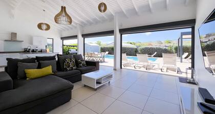 Luxury Villa with Private Pool in Saint-François